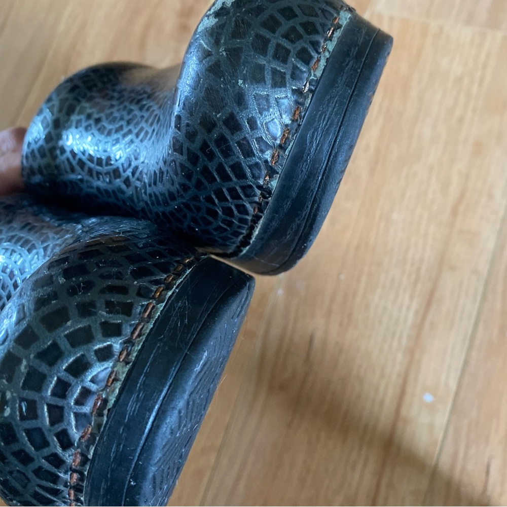 Dansko Clogs - Picture 4 of 10